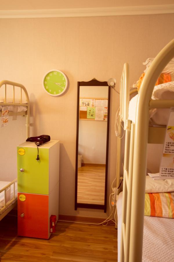 Bed 6-Bed Male Dormitory Room