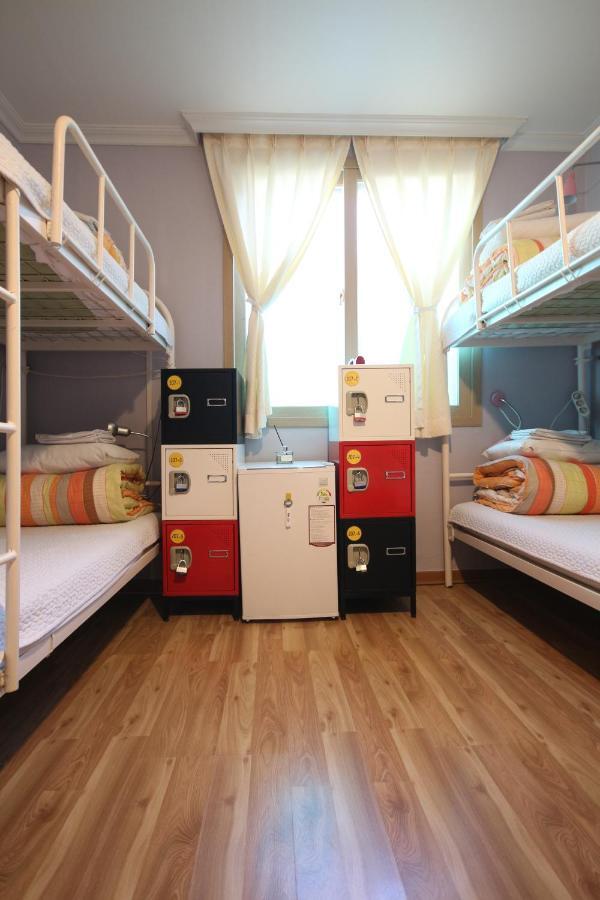 Bed 6-Bed Female Dormitory Room